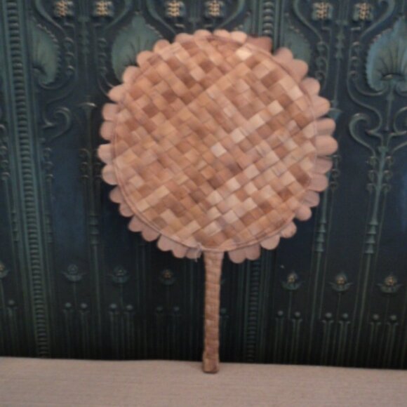 vintage wicker fan wall decor - Picture 2 of 2